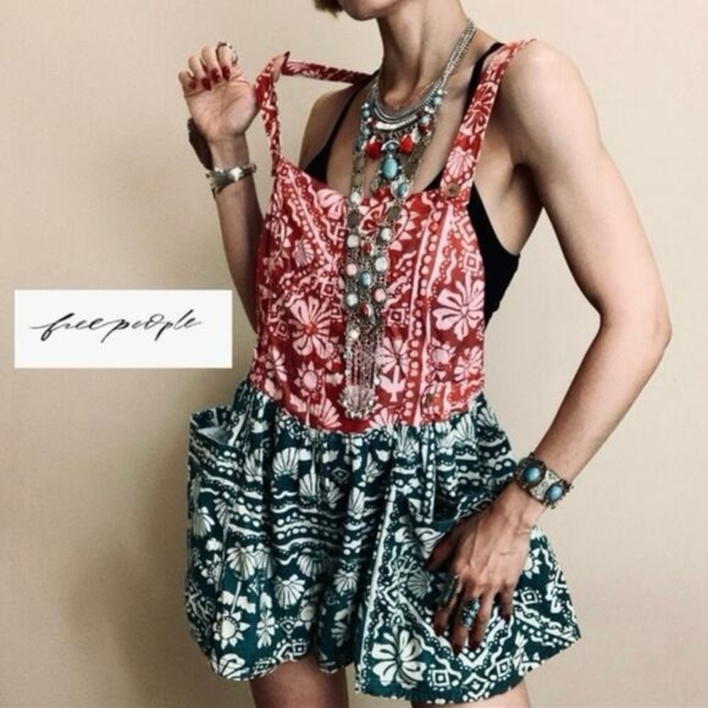 NWT Free People Palm Bay Printed Relaxed Romper Shortalls in Holiday Combo Sz M
